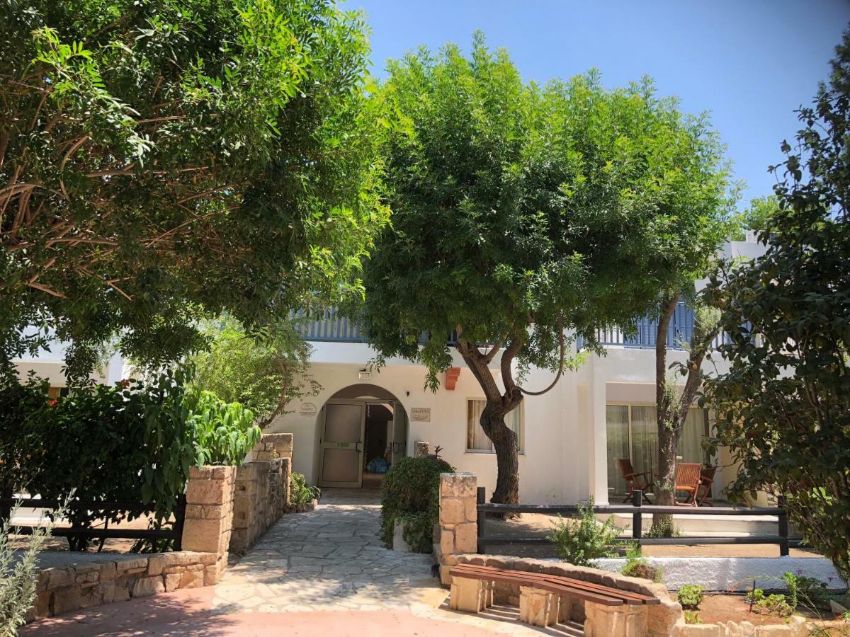 Paphos Gardens Studio Suite Esterno foto